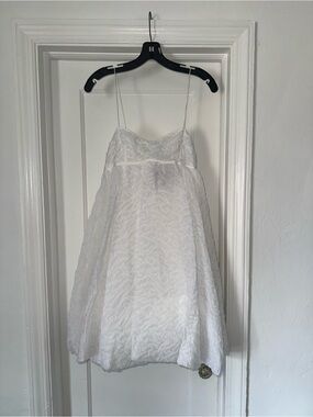 NWT $1,400 Cecelie Bahnsen Sunni Matelassé Crepe Mini - US 6 
Dress